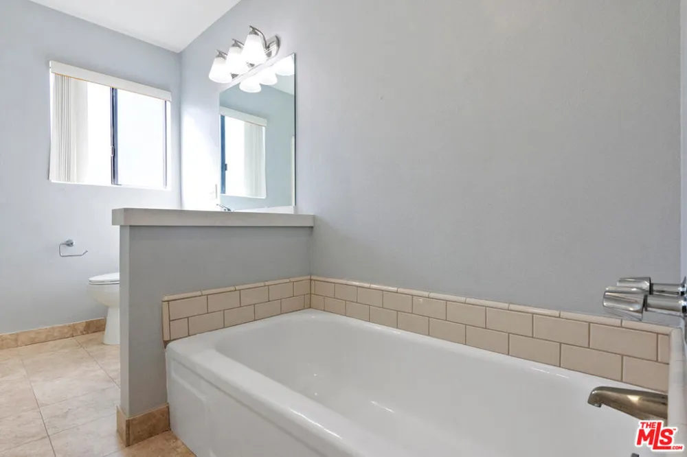 29239 Heathercliff Road #12 Malibu, CA 90265