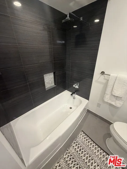 1328 Havenhurst Drive #202 West Hollywood, CA 90046