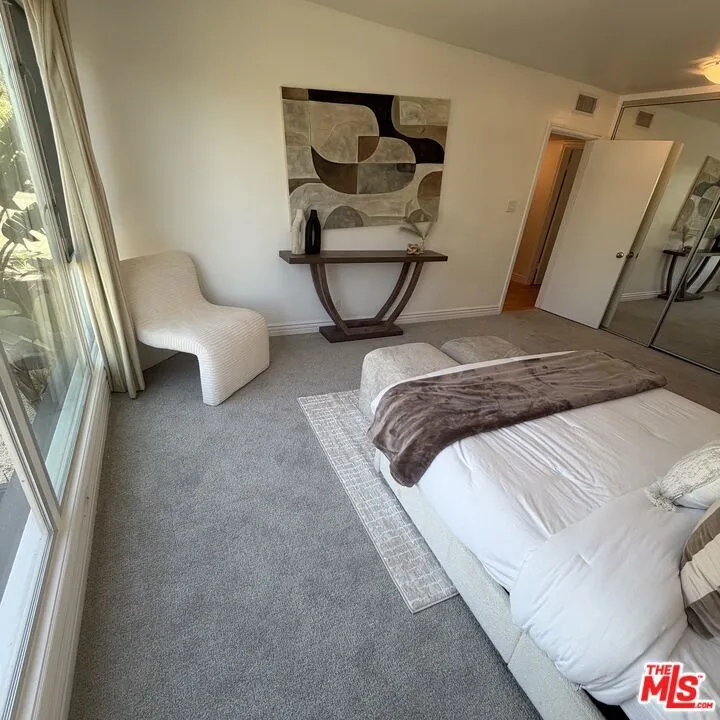 1328 Havenhurst Drive #202 West Hollywood, CA 90046