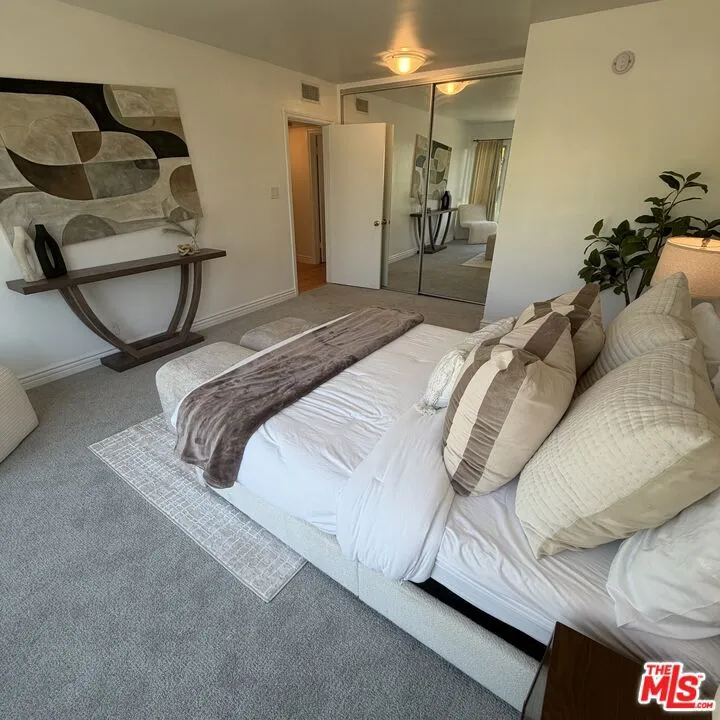 1328 Havenhurst Drive #202 West Hollywood, CA 90046