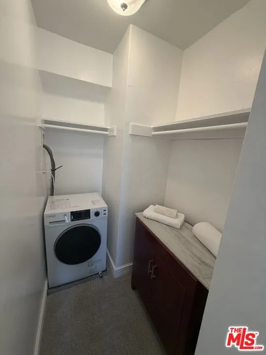 1328 Havenhurst Drive #202 West Hollywood, CA 90046