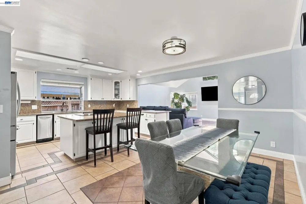 31262 San Andreas Dr Union City, CA 94587