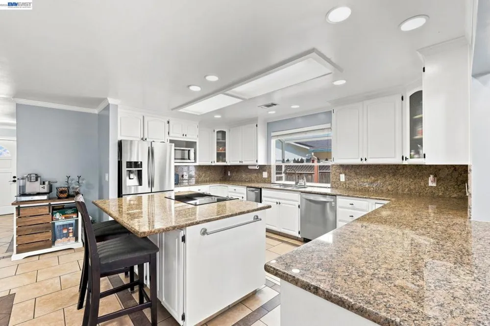 31262 San Andreas Dr Union City, CA 94587