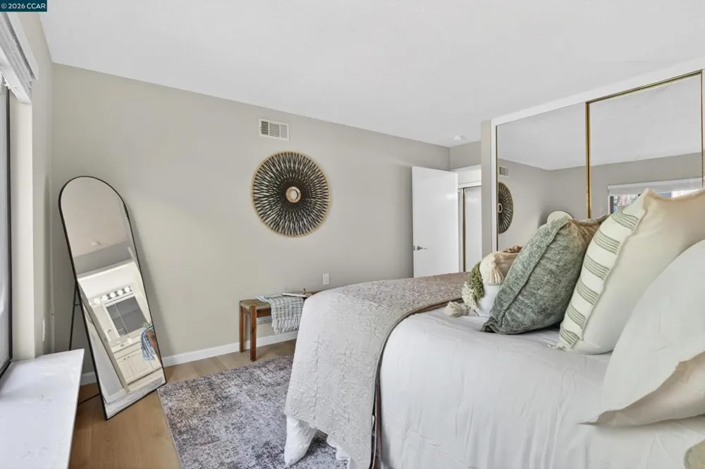 1109 Golden Rain Rd #4 Walnut Creek, CA 94595