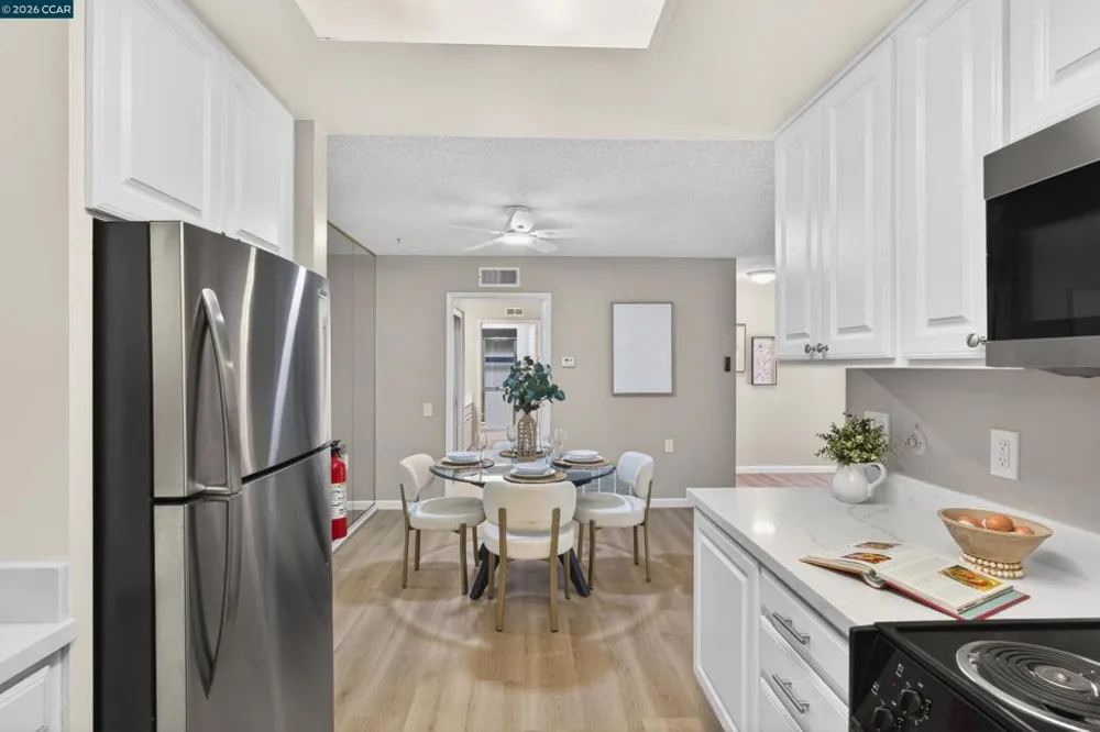 1109 Golden Rain Rd #4 Walnut Creek, CA 94595