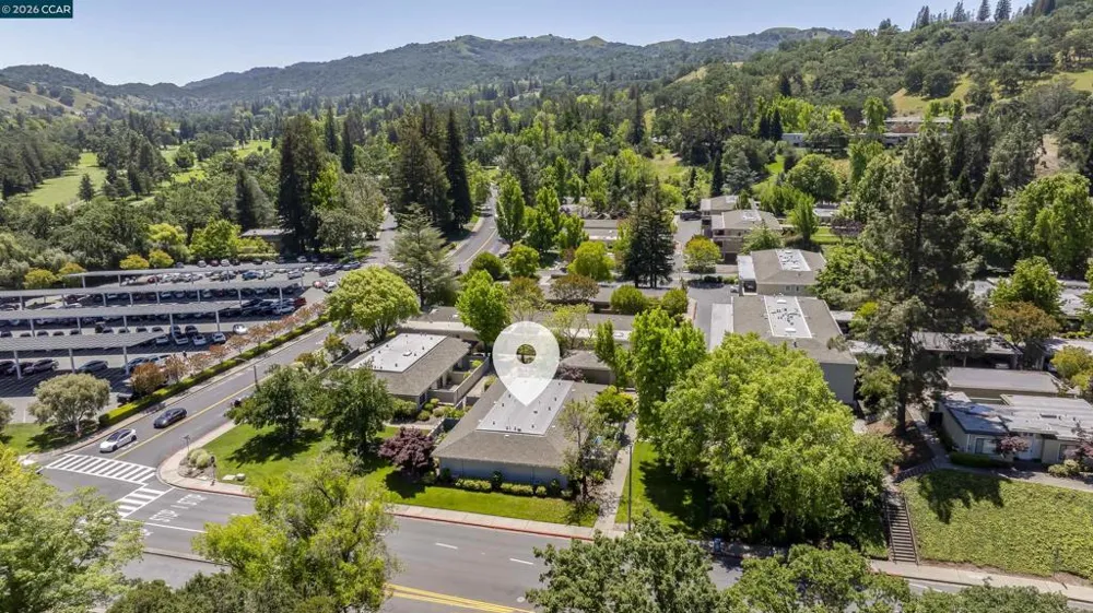 1109 Golden Rain Rd #4 Walnut Creek, CA 94595
