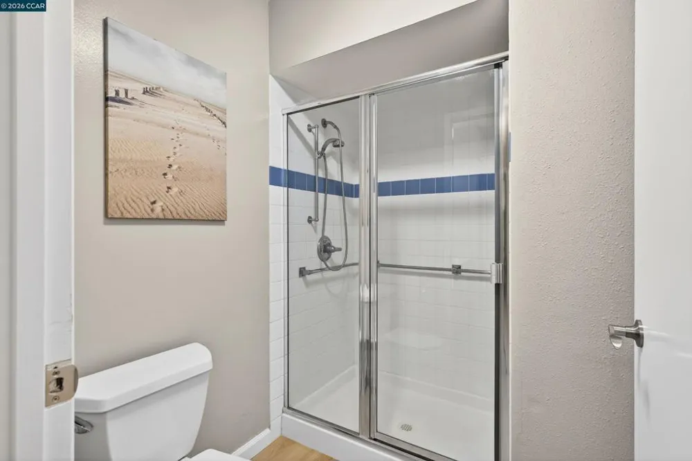 1109 Golden Rain Rd #4 Walnut Creek, CA 94595