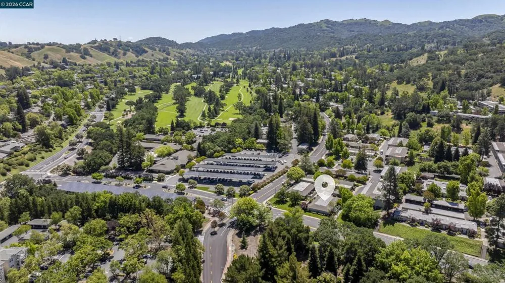 1109 Golden Rain Rd #4 Walnut Creek, CA 94595
