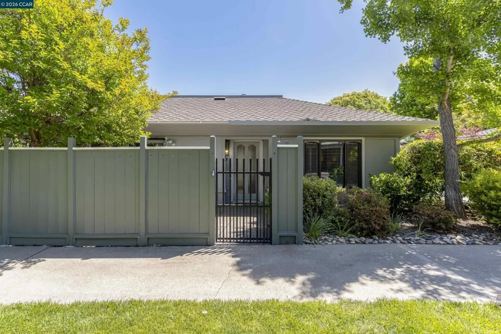 1109 Golden Rain Rd #4 Walnut Creek, CA 94595