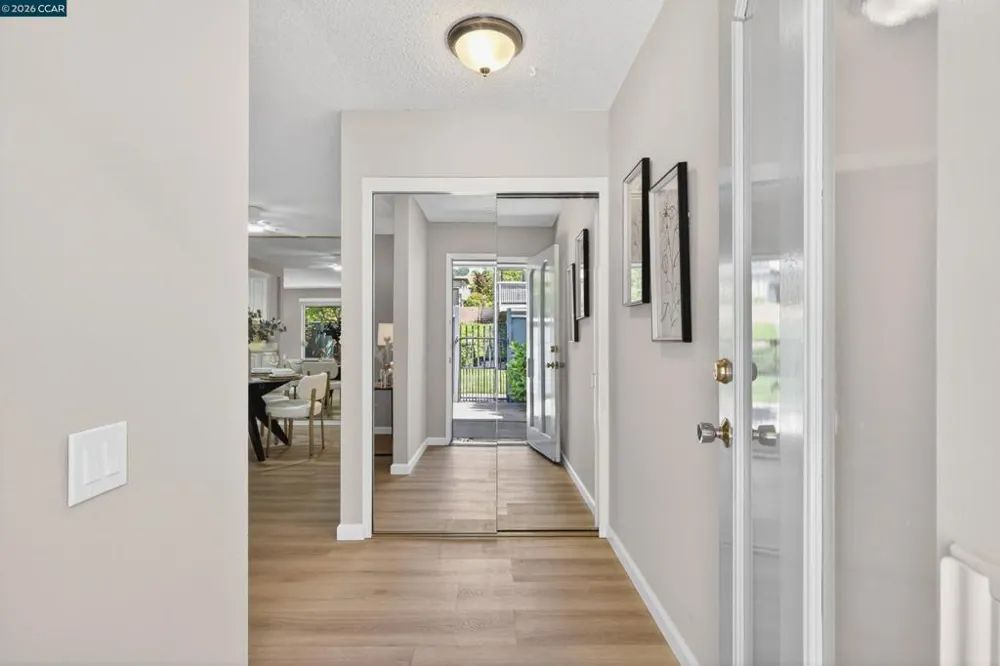 1109 Golden Rain Rd #4 Walnut Creek, CA 94595