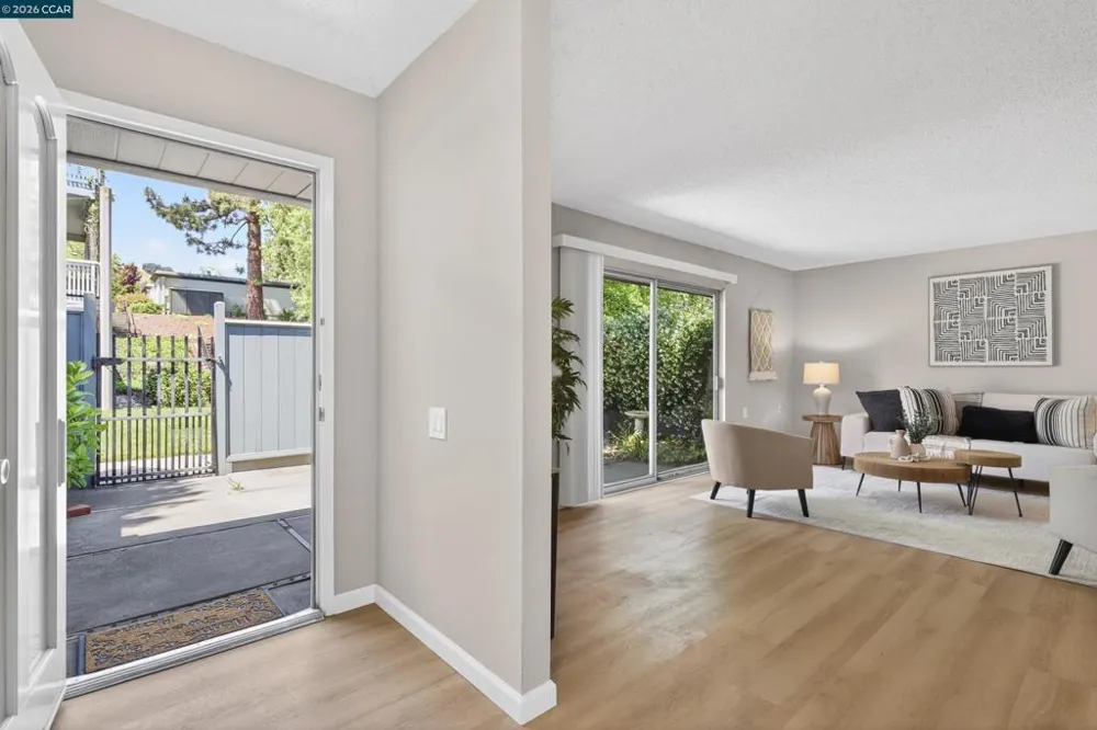 1109 Golden Rain Rd #4 Walnut Creek, CA 94595