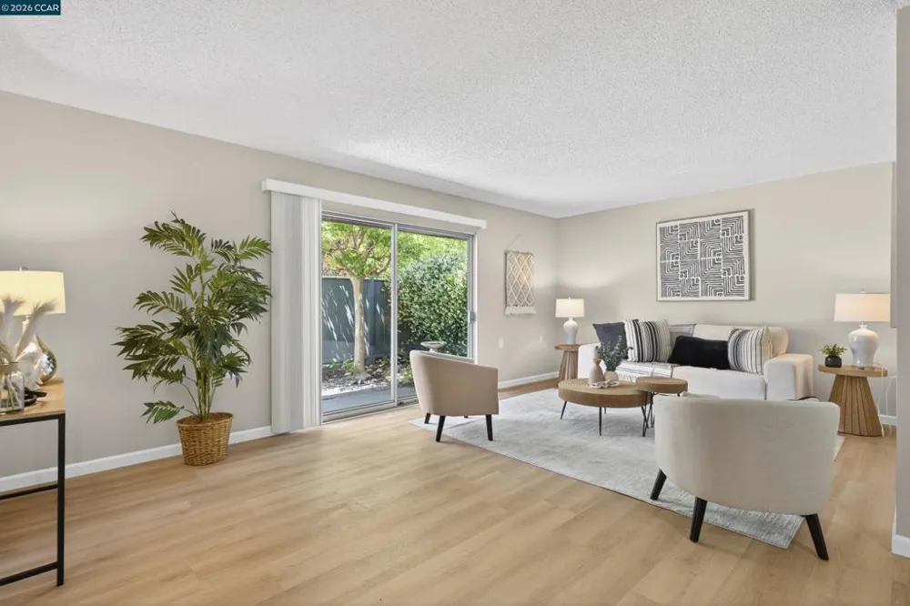 1109 Golden Rain Rd #4 Walnut Creek, CA 94595
