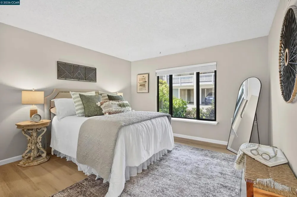 1109 Golden Rain Rd #4 Walnut Creek, CA 94595