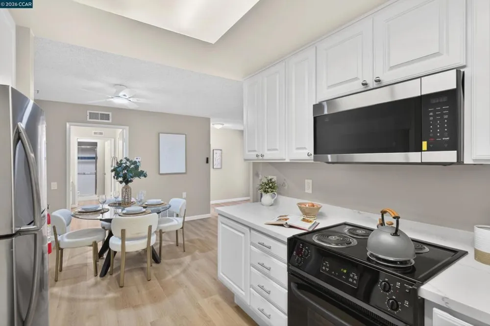 1109 Golden Rain Rd #4 Walnut Creek, CA 94595