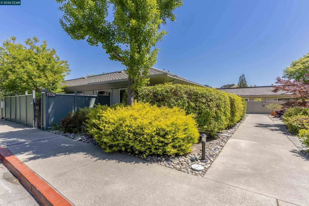 1109 Golden Rain Rd #4 Walnut Creek, CA 94595