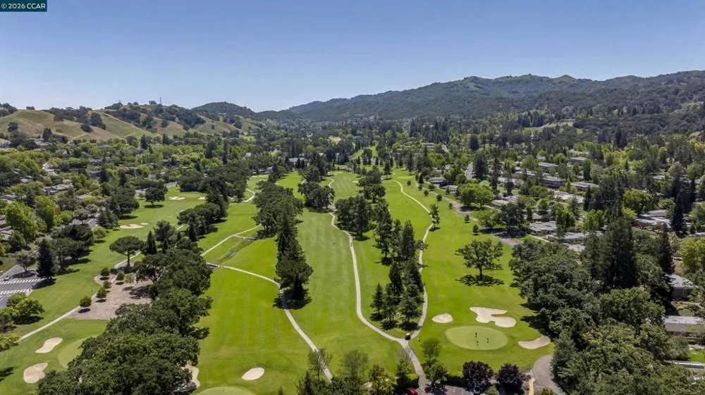 1109 Golden Rain Rd #4 Walnut Creek, CA 94595