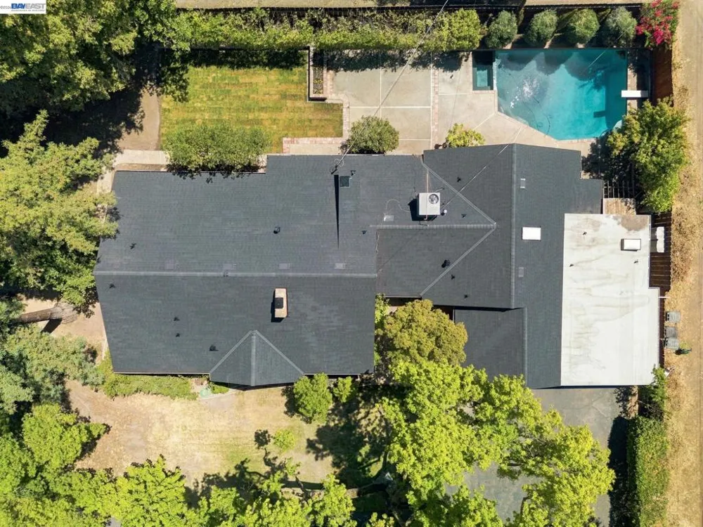 200 Greenwich Ln Modesto, CA 95350