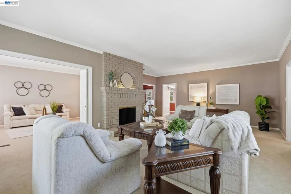 200 Greenwich Ln Modesto, CA 95350