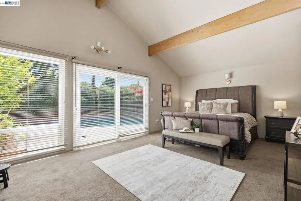 200 Greenwich Ln Modesto, CA 95350