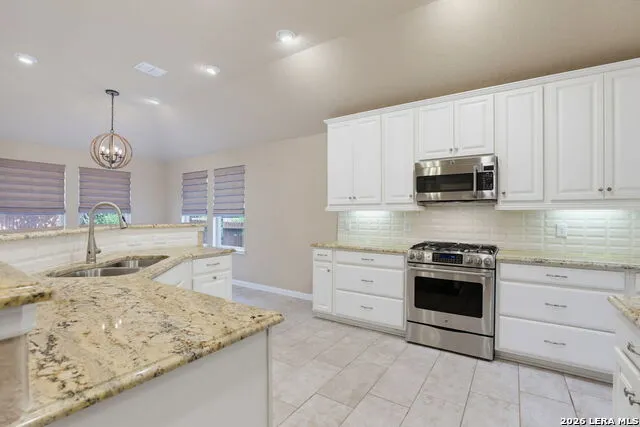 30632 Holstein Bulverde, TX 78163
