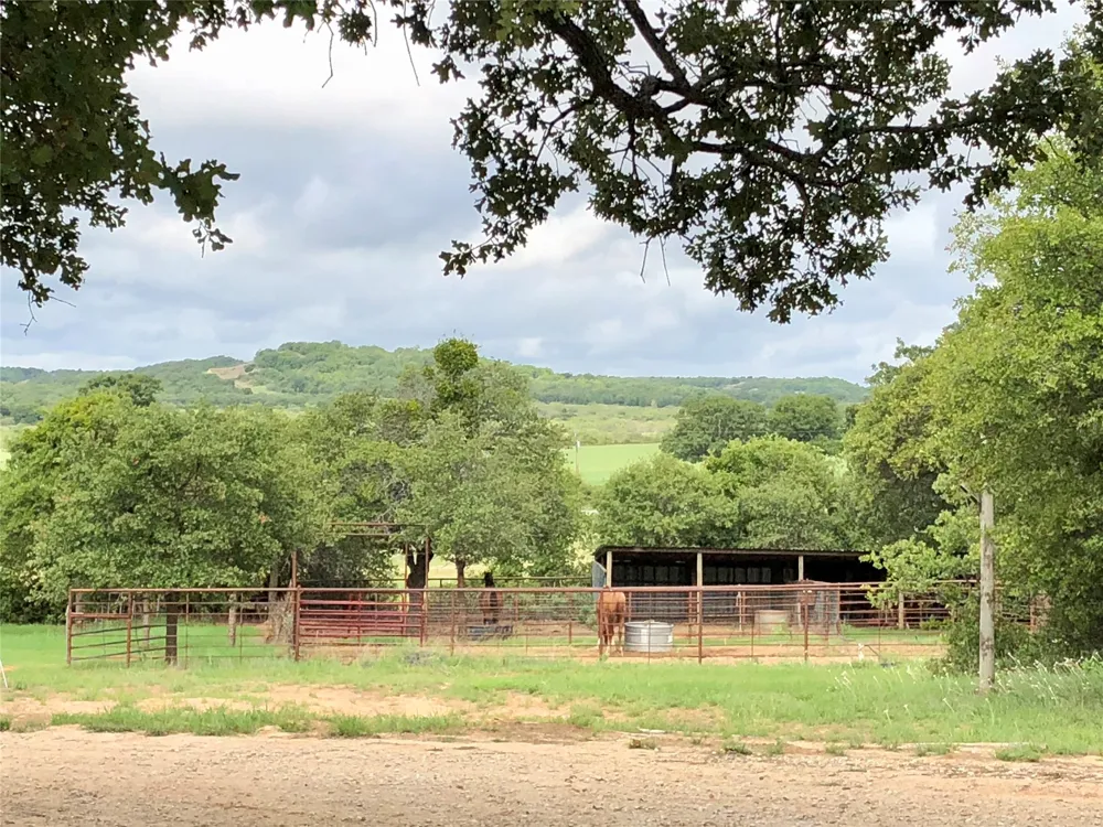 5851 Highway 569 Cisco, TX 76437