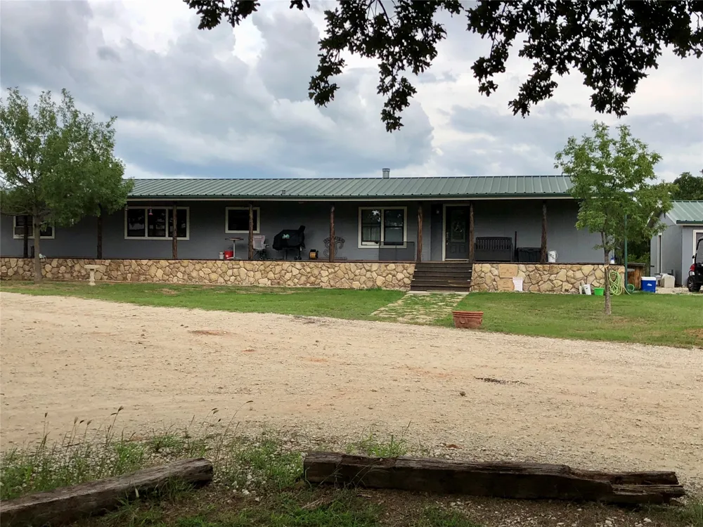 5851 Highway 569 Cisco, TX 76437