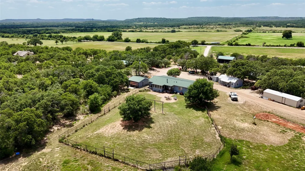 5851 Highway 569 Cisco, TX 76437