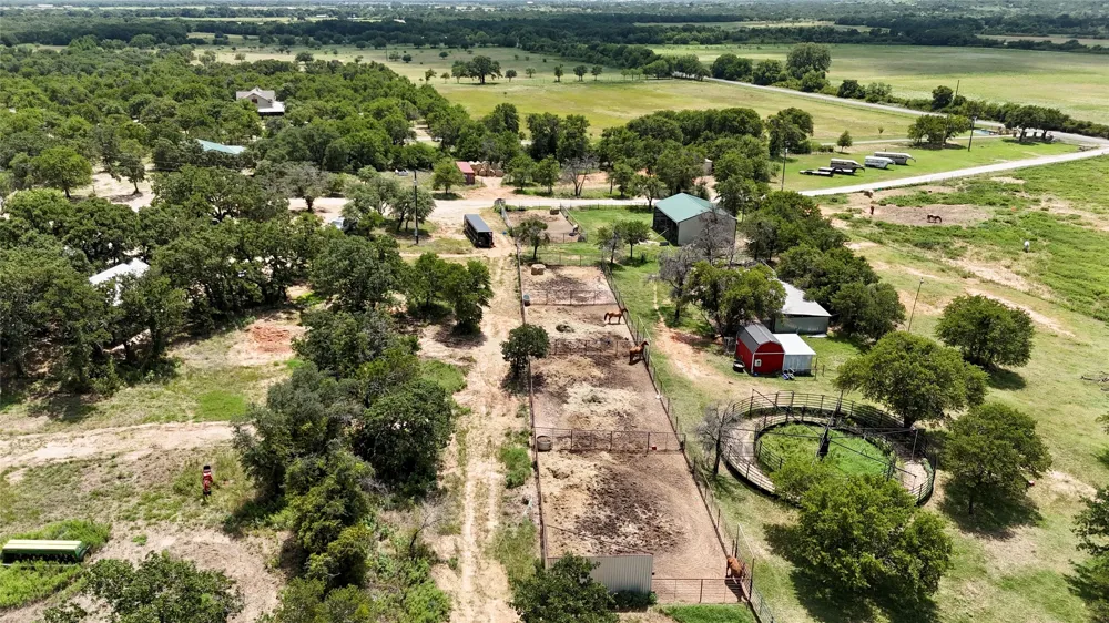 5851 Highway 569 Cisco, TX 76437