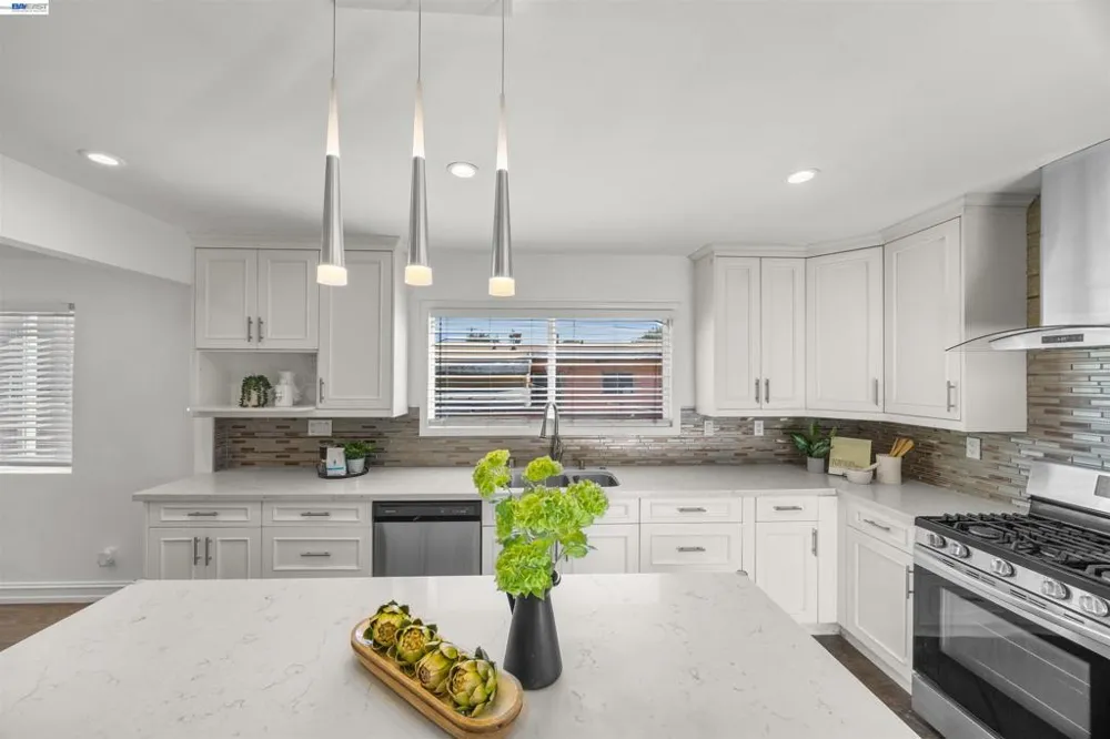 2909 21st San Pablo, CA 94806