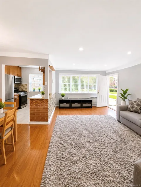 15054 Melbourne Avenue #1R