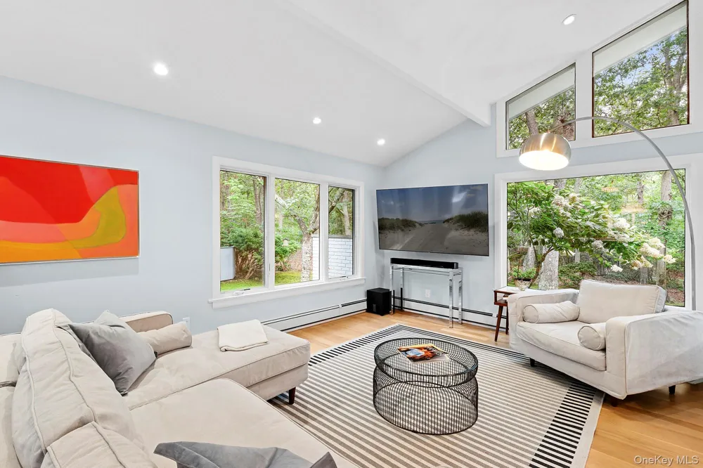2723 Deerfield Road Southampton, NY 11963