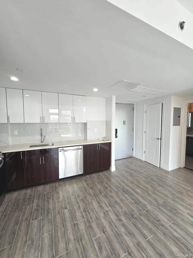 65-18 Austin Street #7E Rego Park, NY 11374