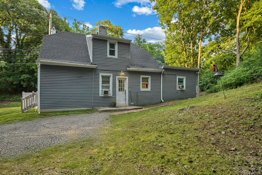 864 Fort Salonga Road Northport, NY 11768