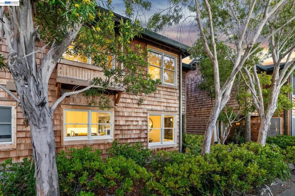 641 Centre Ct Alameda, CA 94502