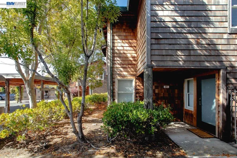 641 Centre Ct Alameda, CA 94502