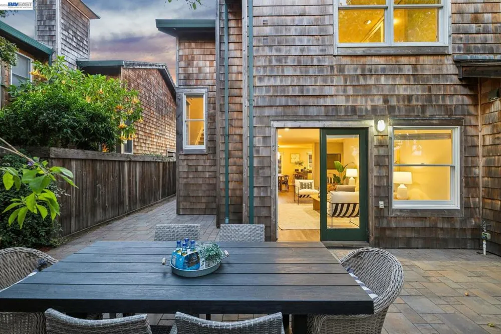 641 Centre Ct Alameda, CA 94502