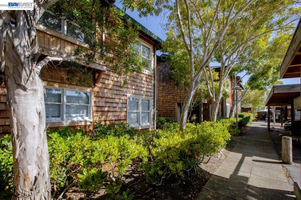 641 Centre Ct Alameda, CA 94502