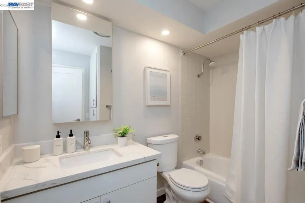 641 Centre Ct Alameda, CA 94502