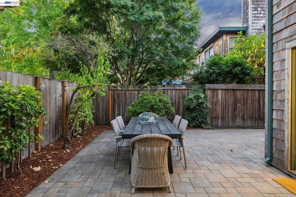 641 Centre Ct Alameda, CA 94502