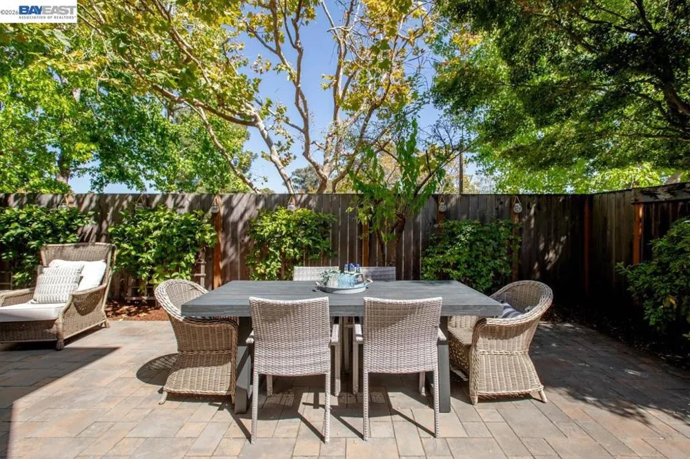 641 Centre Ct Alameda, CA 94502