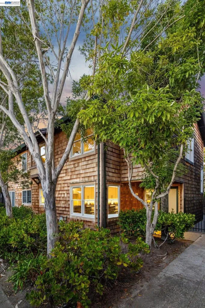 641 Centre Ct Alameda, CA 94502