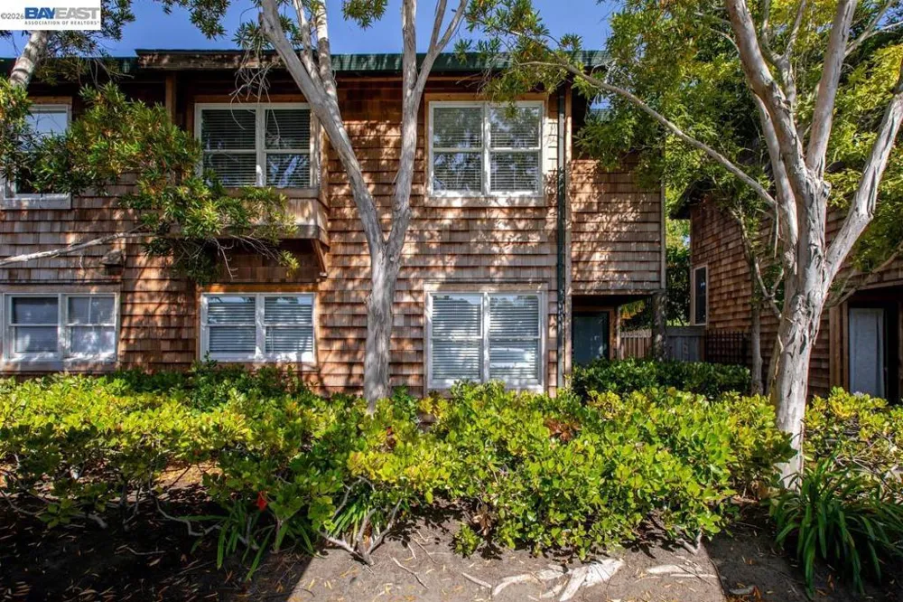 641 Centre Ct Alameda, CA 94502