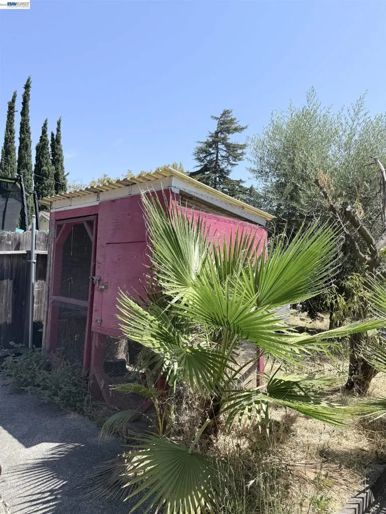 137 Viewmont Avenue Vallejo, CA 94590