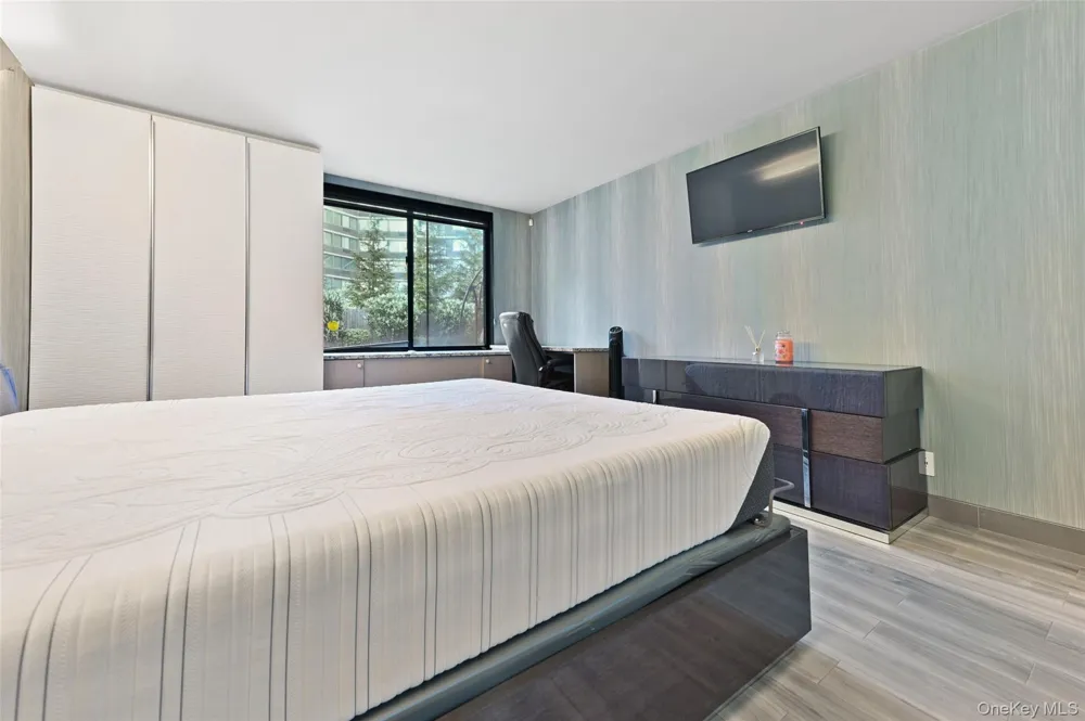 210-19 26th Avenue #TL Bayside, NY 11360