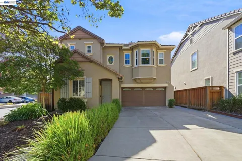 3910 Hidden Grove Ln