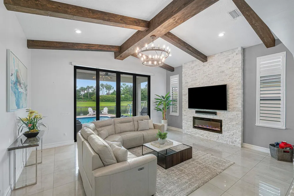 8331 Grand Prix Lane Boynton Beach, FL 33472