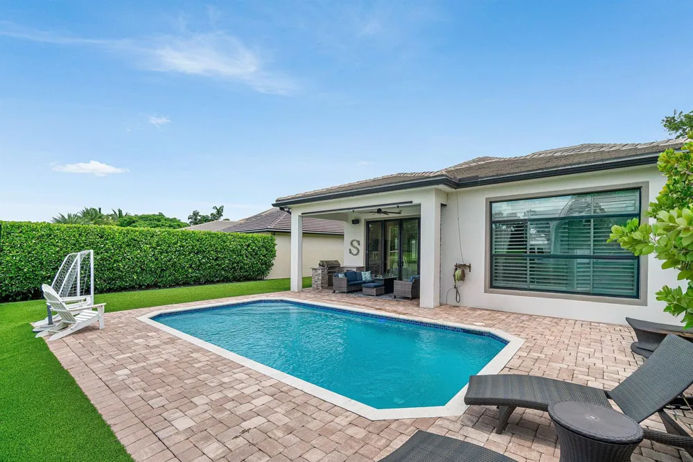 8331 Grand Prix Lane Boynton Beach, FL 33472