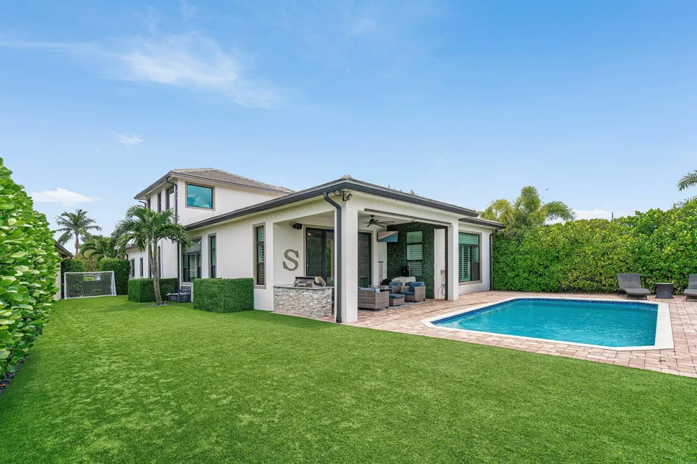 8331 Grand Prix Lane Boynton Beach, FL 33472