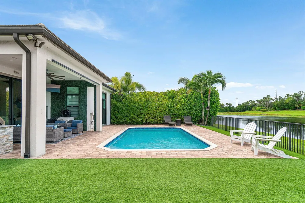 8331 Grand Prix Lane Boynton Beach, FL 33472