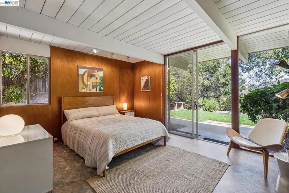 5427 Greenridge Rd Castro Valley, CA 94552